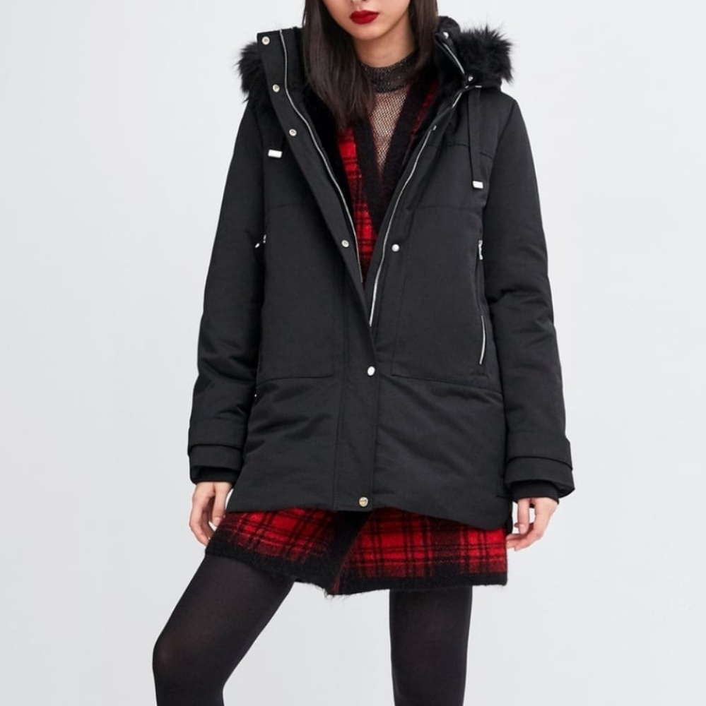 🖤 Zara Water Resistant Jacket